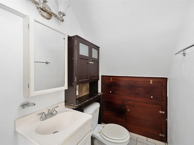 1959 Lexington St #B — Photo 12