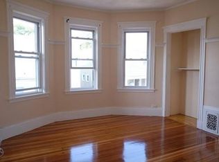 8 Elwyn Rd, Dorchester, MA 02124