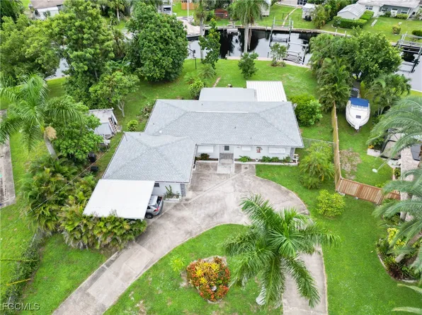 1358 Sunrise Dr, North Fort Myers, FL 33917