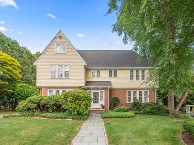17 Atwood St, Wellesley, MA, 02482