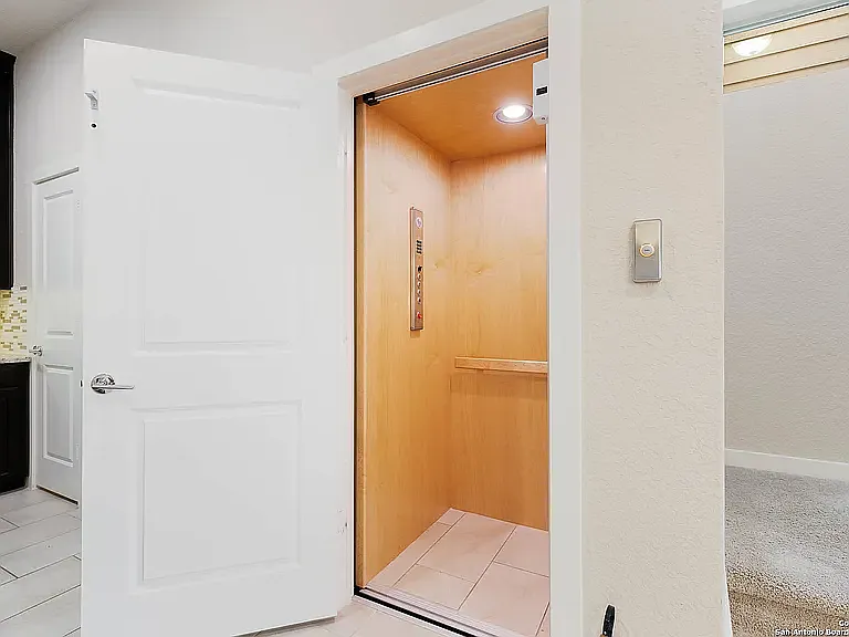 3831 Harry Wurzbach Rd #21 — Photo 26