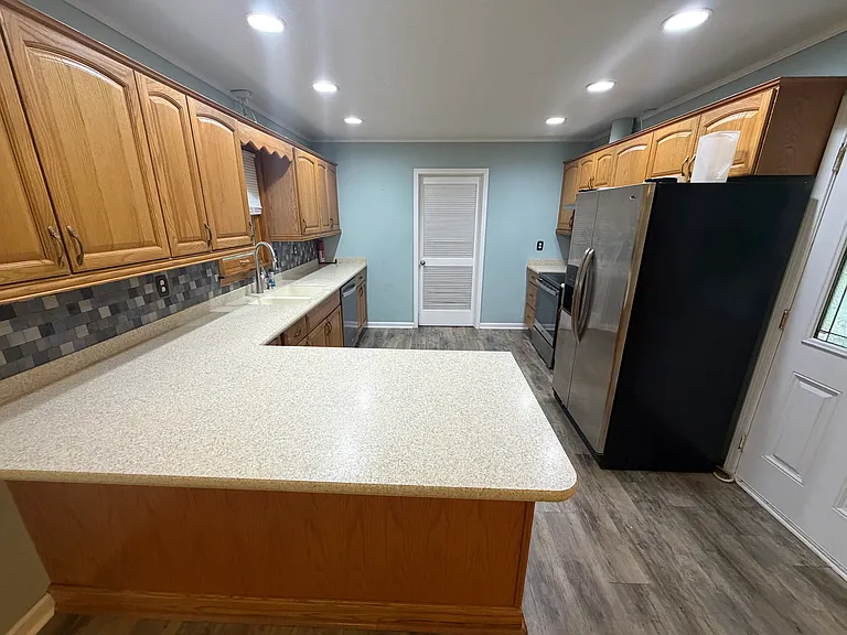 21 Camellia Dr — Photo 2