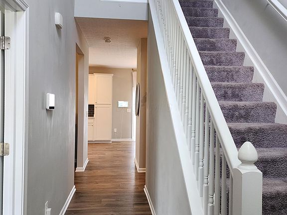 5th image of 5444 Rohden Dr