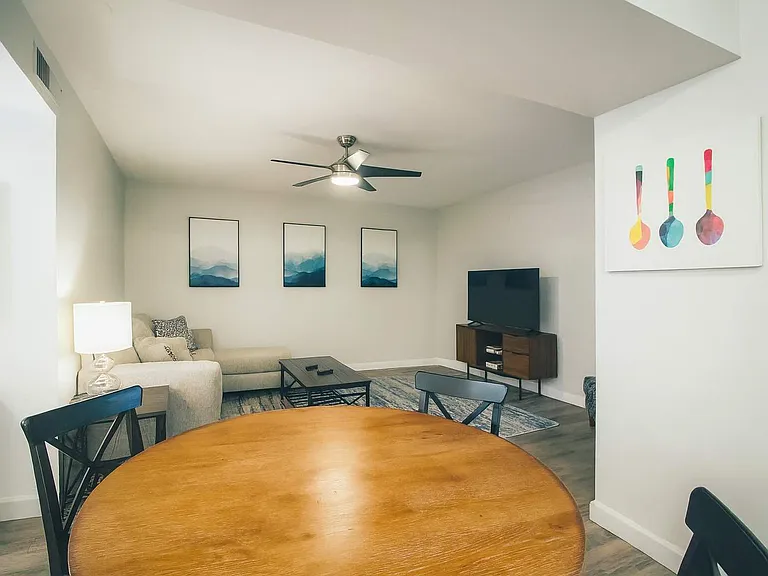 5316 Pershing Ave #205 — Photo 8