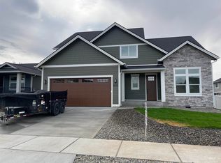 2415 E 3rd St, Moscow, ID 83843