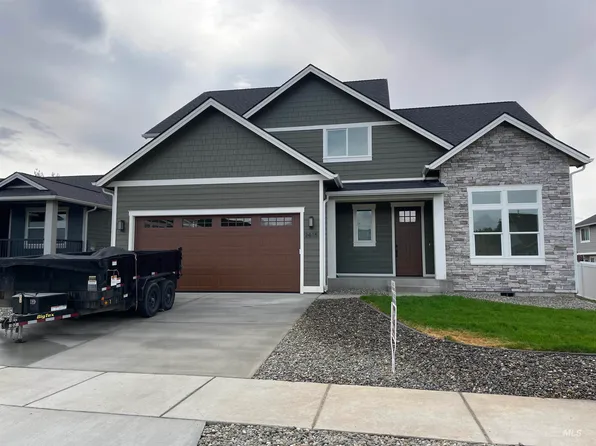 2415 E 3rd St, Moscow, ID 83843