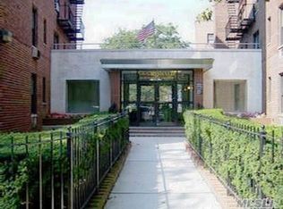 14105 Pershing Cres APT 510, Briarwood, NY 11435