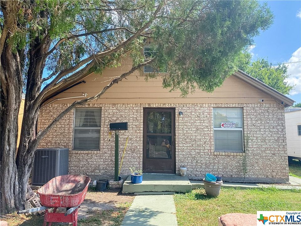 1106 & 1108 E Juan Linn St, Victoria, TX 77901 MLS 513245 Zillow