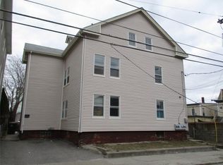 13 Mowry St, Central Falls, RI 02863