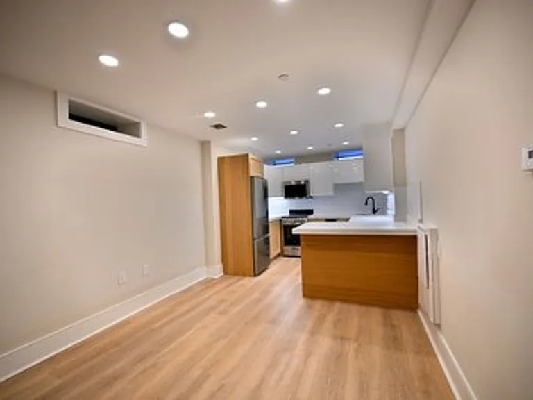 18 Winchester St #1A — Photo 2