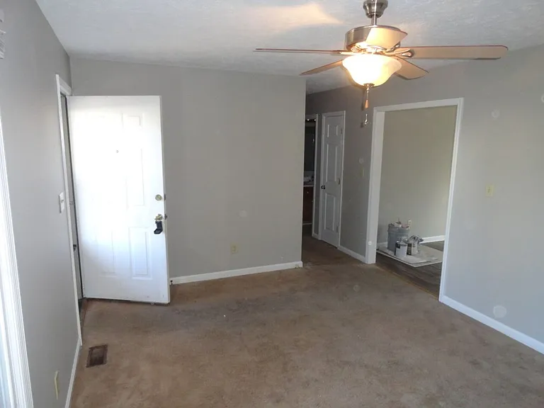 5513 Brown St — Photo 4