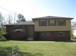 1751 Hillview Ave, Jonesboro, GA