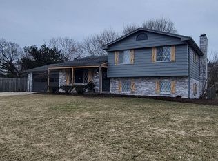 11479 Farmhill Dr, Fenton, MI 48430