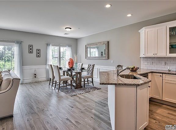 3rd image of 401 Canoe Pl