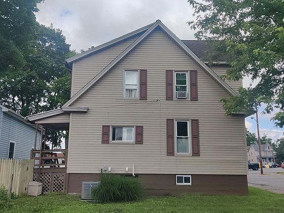 4th image of 902 Church St