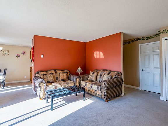 5th image of 2456 Ware St #2
