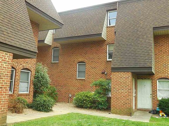 4th image of 1115 Reservoir St APT A