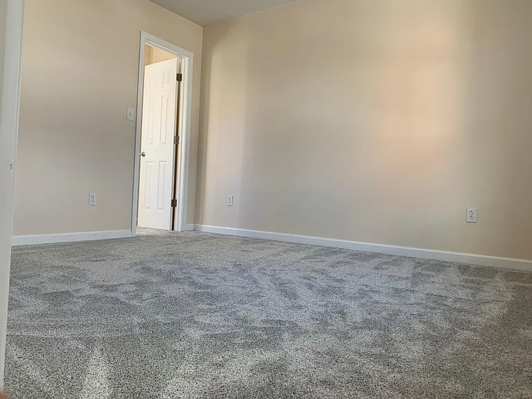 216 E Fulton St #9 — Photo 11