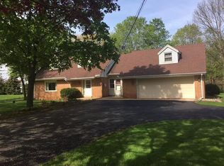 4151 S Sunny Slope Rd, New Berlin, WI 53151