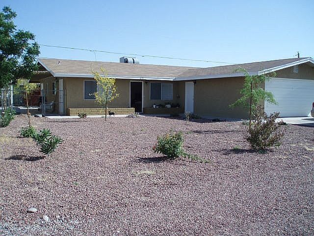 2nd image of 659 Honeysuckle Rd
