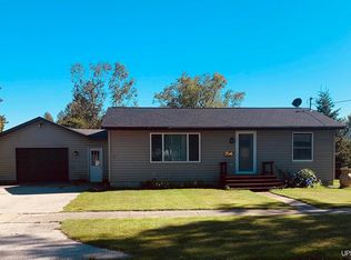 713 Arbutus Ave, Manistique, MI 49854