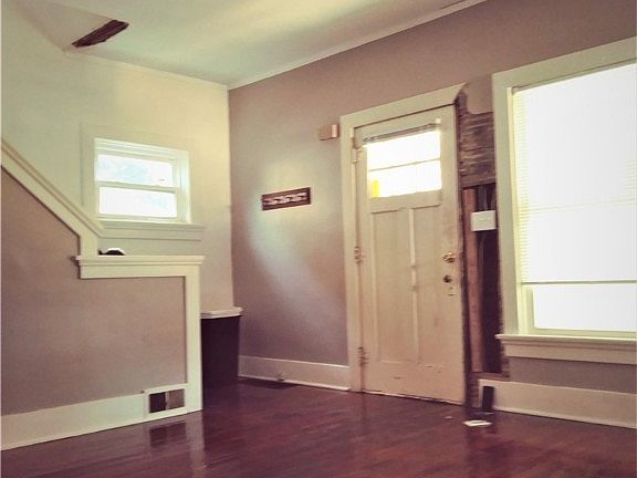2nd image of 144 Ashwood Ave