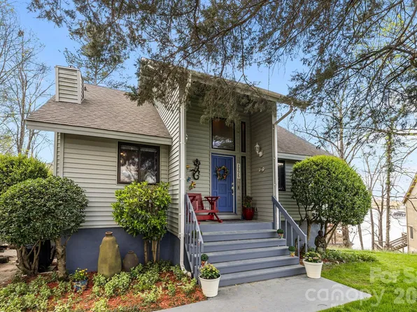 9067 Tulagi Ct, Fort Mill, SC 29708