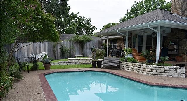 1st image of 3409 Woodside Dr
