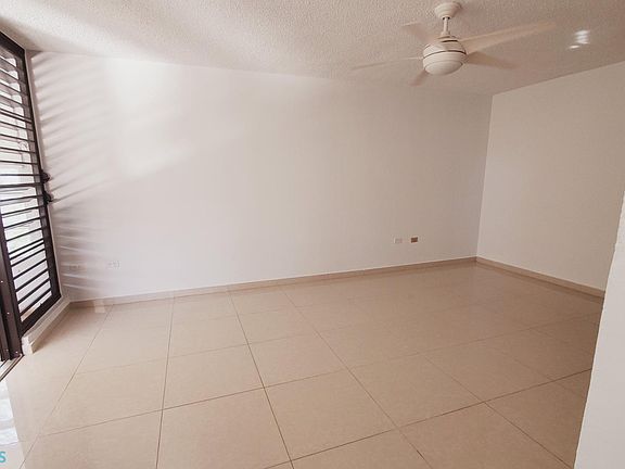 5th image of 702 Roosevelt #3