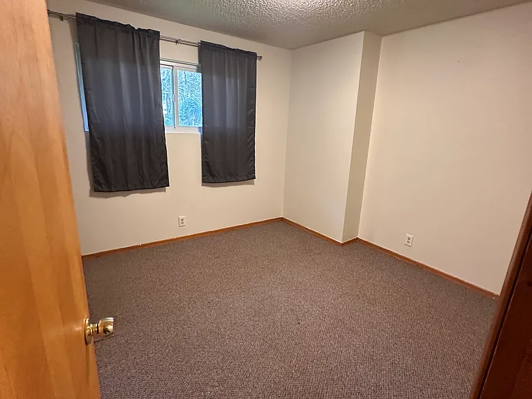 215 SW Cedar Ave #225 — Photo 8