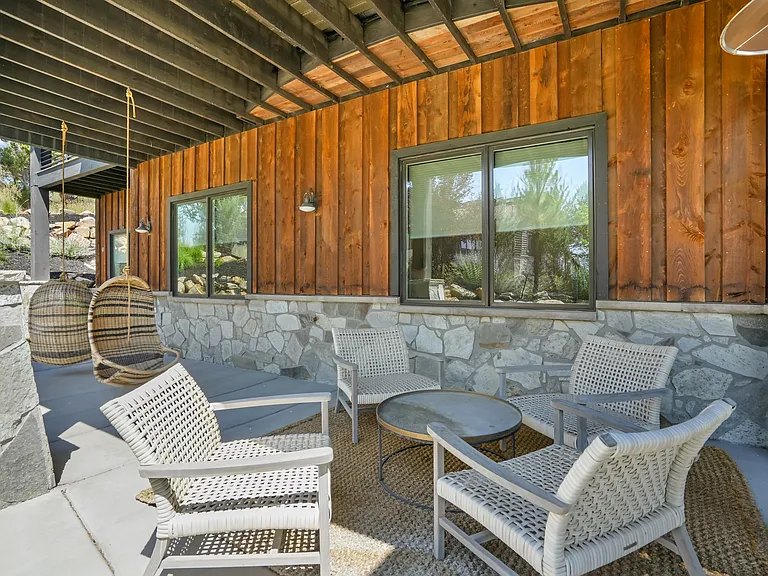 227 N Ibapah Peak Dr — Photo 31