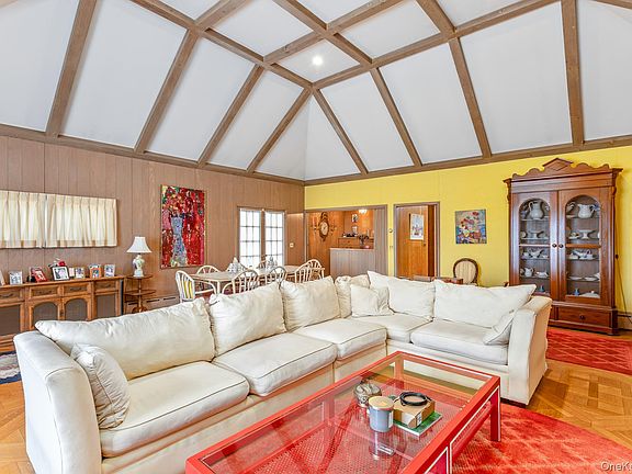 4th image of 43 Halsey Road