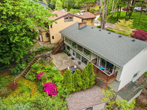 934 SW Cheltenham St, Portland, OR 97239