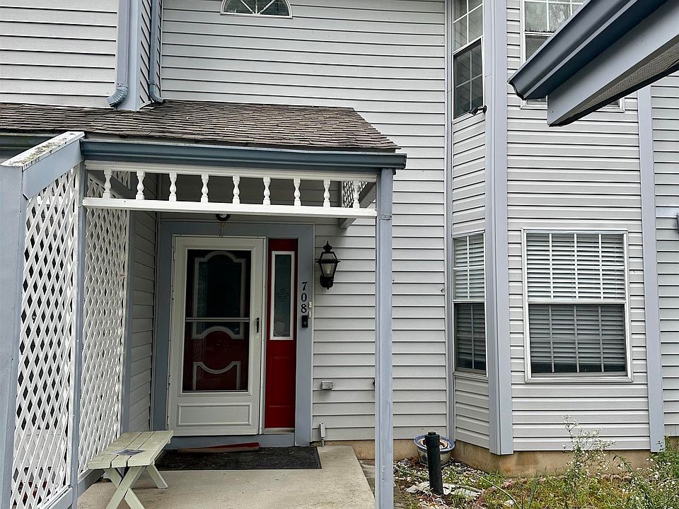 1st image of 708 E Lake Front Cir #708