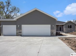 125 Switchgrass Ln, Bennet, NE 68317