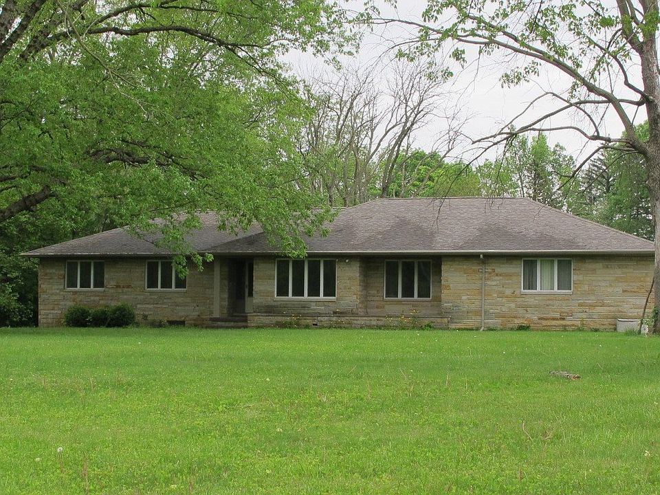 1st image of 400 S Goyer Rd