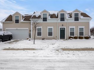 8697 Wakefield Run, North Ridgeville, OH 44039