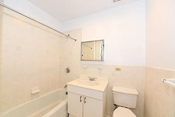 Rented by Keller Williams NYC | media 32