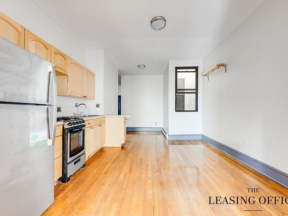 5th image of 379 W 125th St APT 3