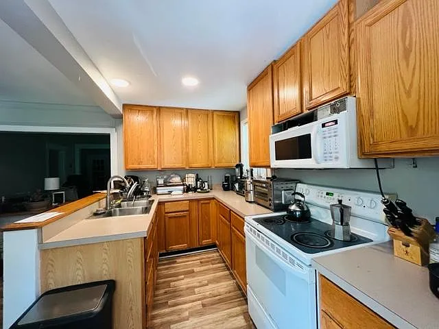 8703 Burdette Rd — Photo 2