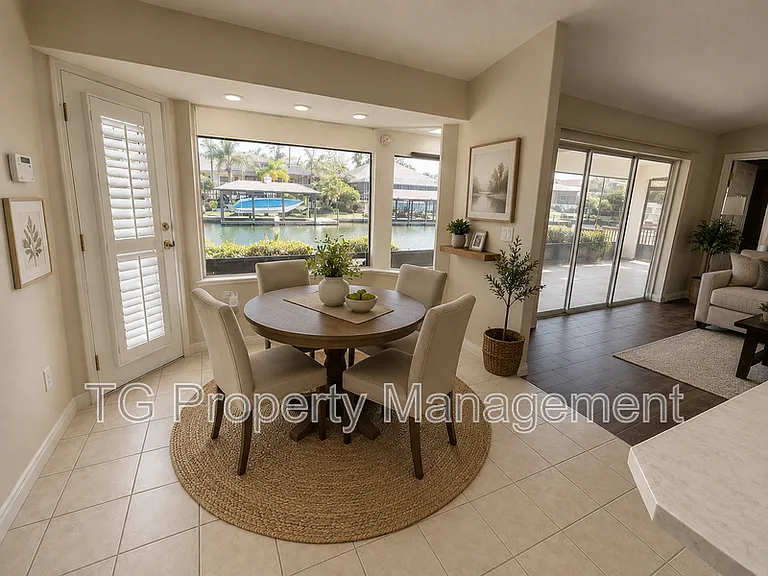 20 Clarendon Ct N — Photo 15