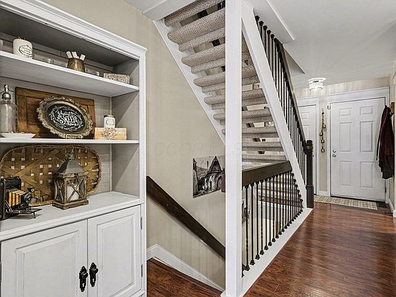 4th image of 5886 Blendon Place Dr