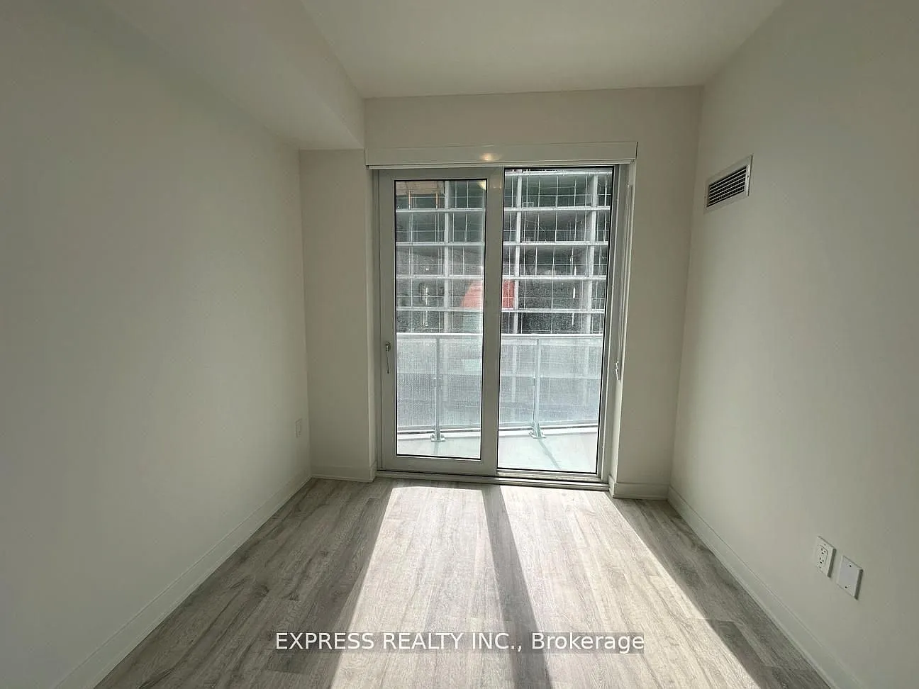 2 bed, $2,800 — Photo 4