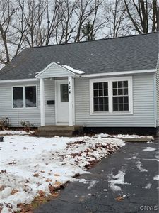 124 Ford Dr, North Syracuse, NY, 13212
