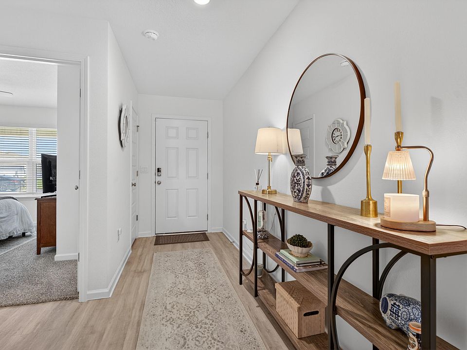 1st image of 51 Silverthorn St