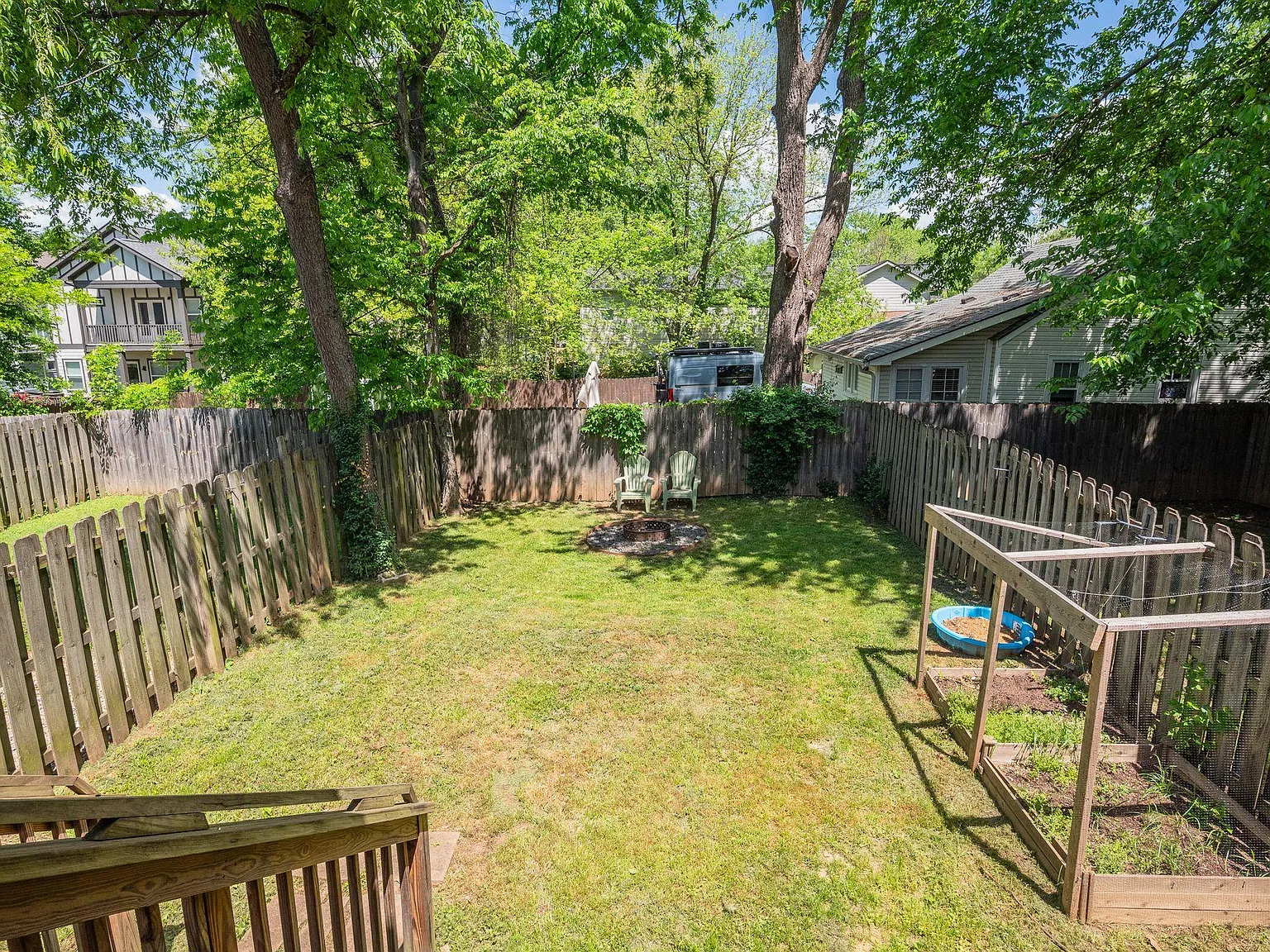 3 bed, 2.5 bath, 1900 sqft, $2,800 — Photo 2