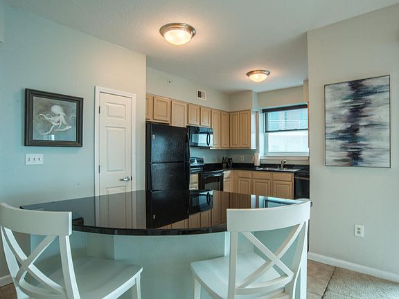 5th image of 2228 Beach Dr