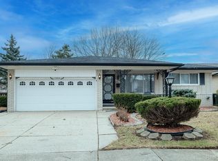 13514 Moray Ct, Sterling Heights, MI 48312