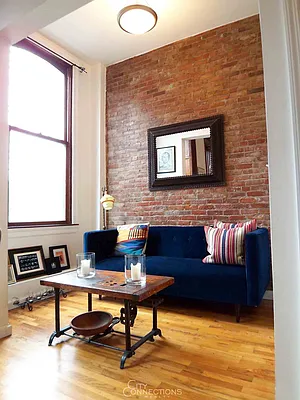 Rented by City Connections Realty | media 9