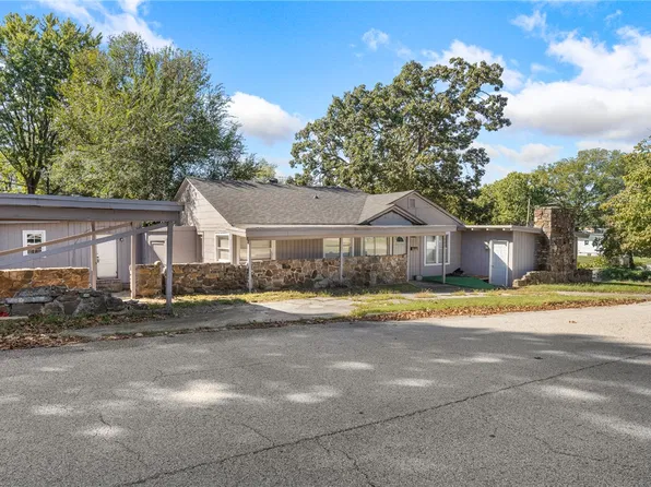 702 E Argyle St, Harrison, AR 72601